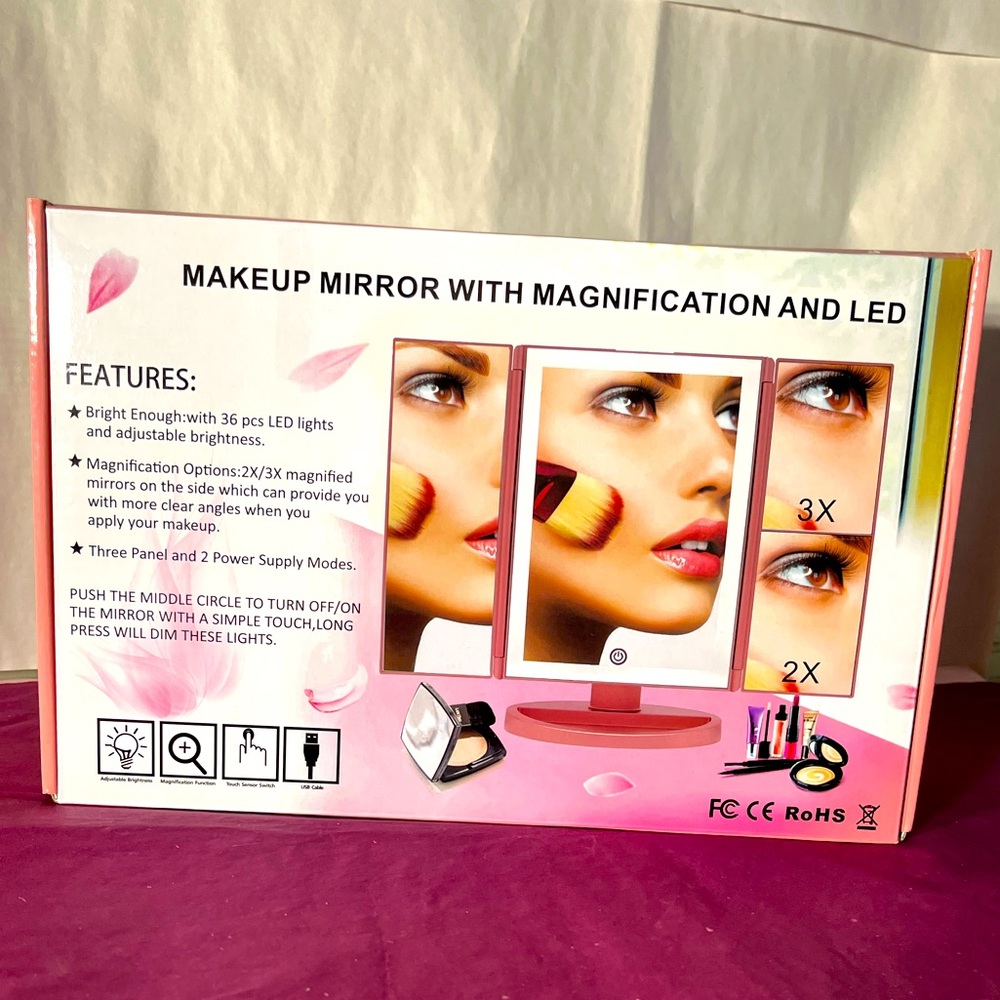 Weily Make-up mirror. Magnification options 2x and 3x mirrors. Gently used.